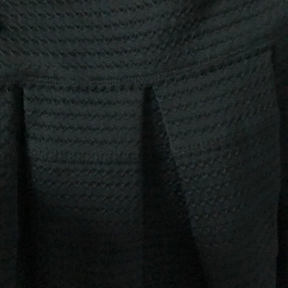 Black Poof Skirt (XS) - Picture 2 of 3